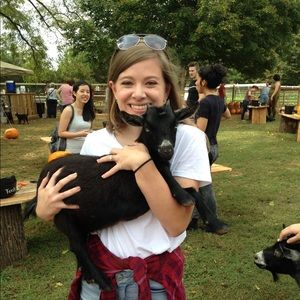 Meet your Posher, Hannah